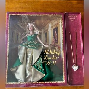 2011 Barbie Green and Gold Holiday Doll with Elegant Accessories